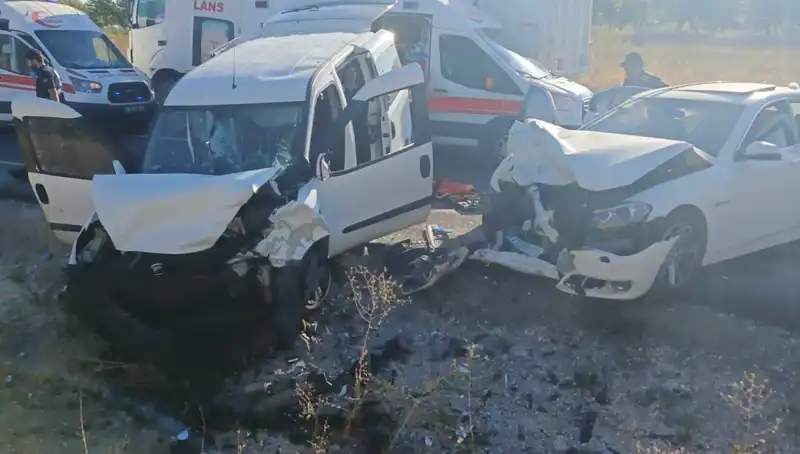 Nevşehir’de Trafik Kazasında 14 Yaralı: Korkutan Anlar!