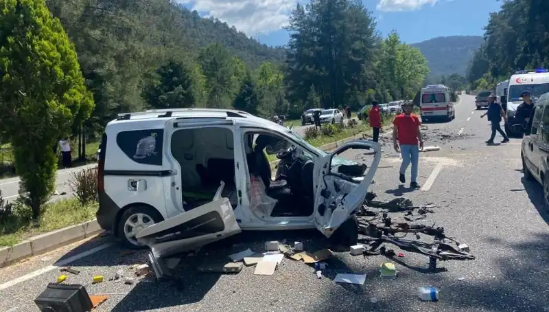Marmaris'te Feci Kaza: Yol Kan Gözyaşıyla Dolu!