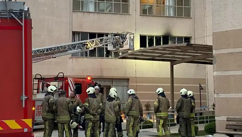 Maltepe'deki Huzurevinde Yangın: Korkutan Olayın Detayları