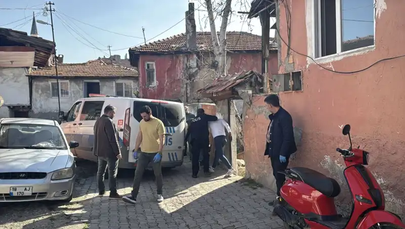 Çankırı’da Uyuşturucu Operasyonu: 6 Şüpheli Yakalandı, İki Çeşit Uyuşturucu Ele Geçirildi