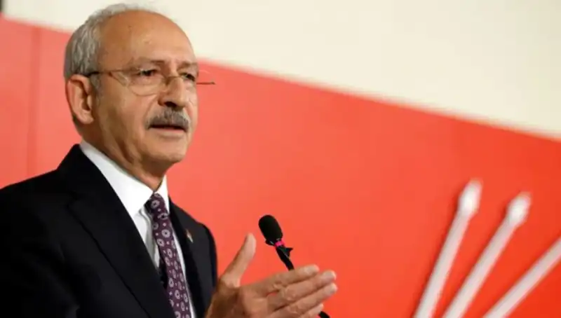 Kemal Kılıçdaroğlu'ndan Kurultay Kararı: Yeni Bir Başlangıç Mı?